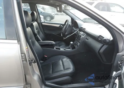 2005 Mercedes-Benz C 320 Luxury/Sport z USA, uszkodzony, nr VIN WDBRF64J85F604880